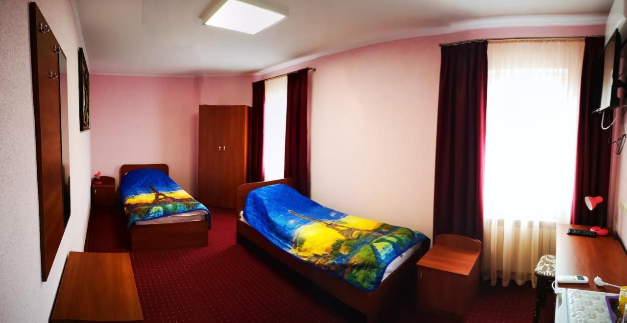 Отель Визит Pogreby  Exterior photo