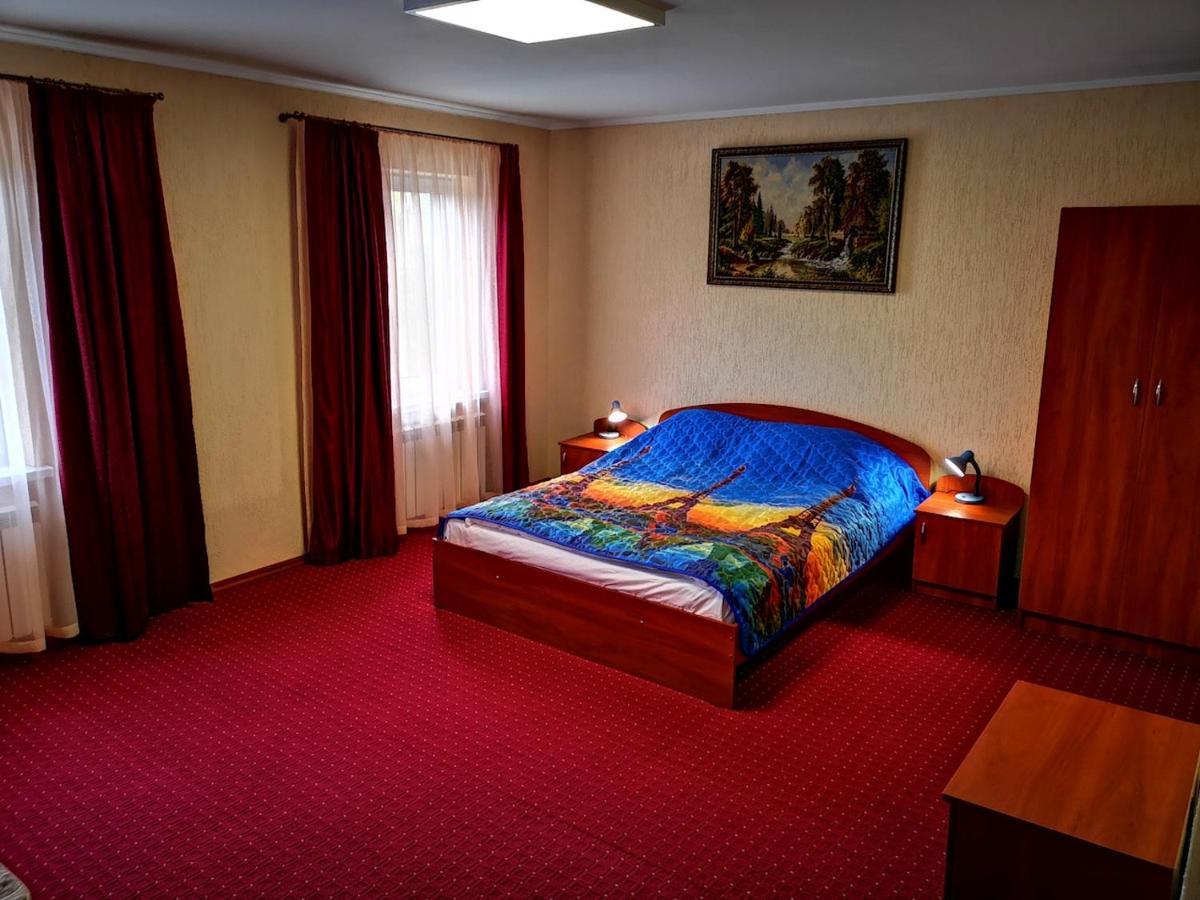 Отель Визит Pogreby  Exterior photo